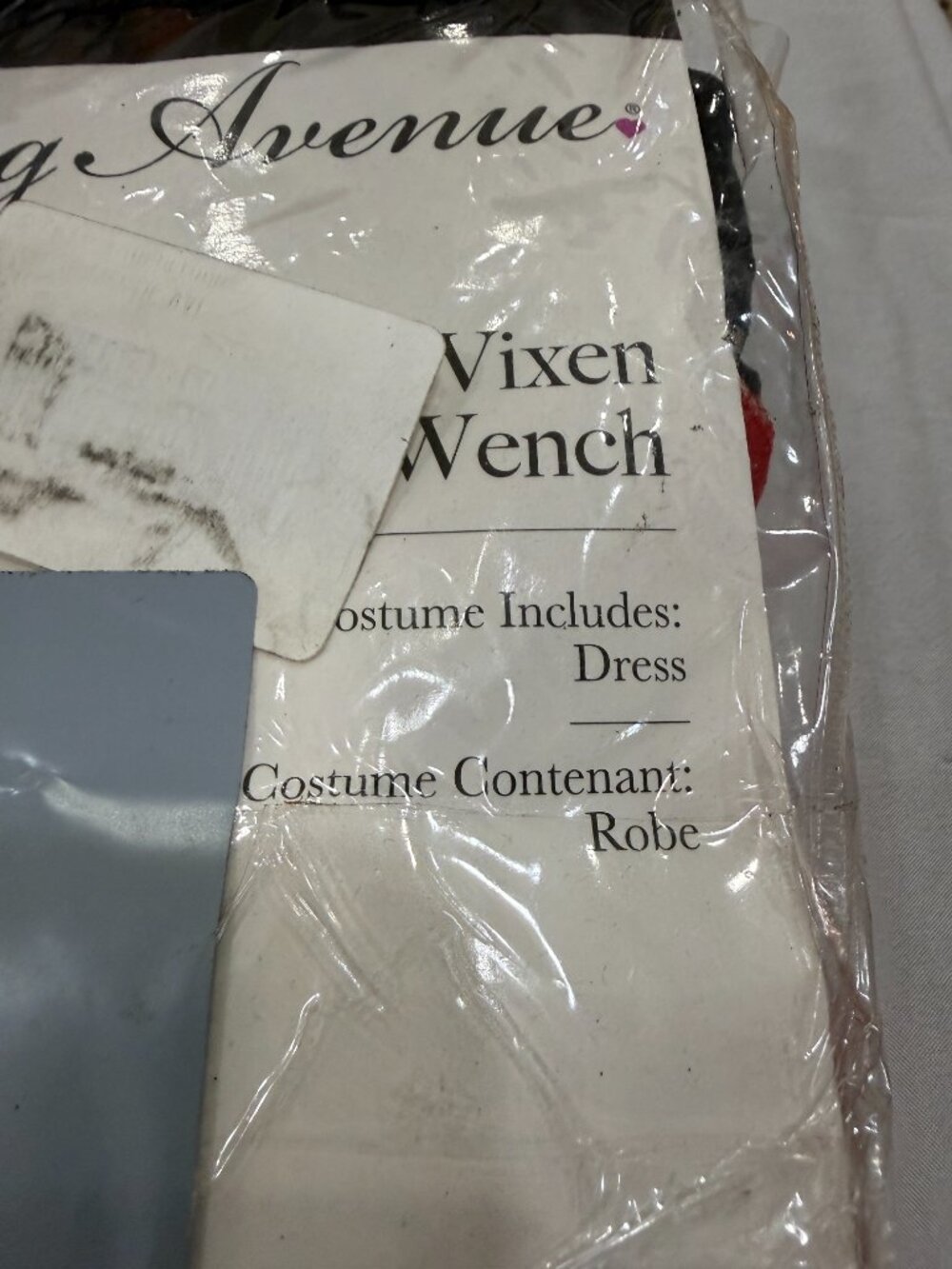 Leg Avenue Vixen Wench Pirate Costume Women's XL Red Black Halloween Dress - Picture 4 of 5